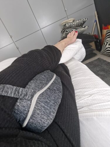 Click to view full screen Leg Pillow for Side Sleeping and Alignment photo review